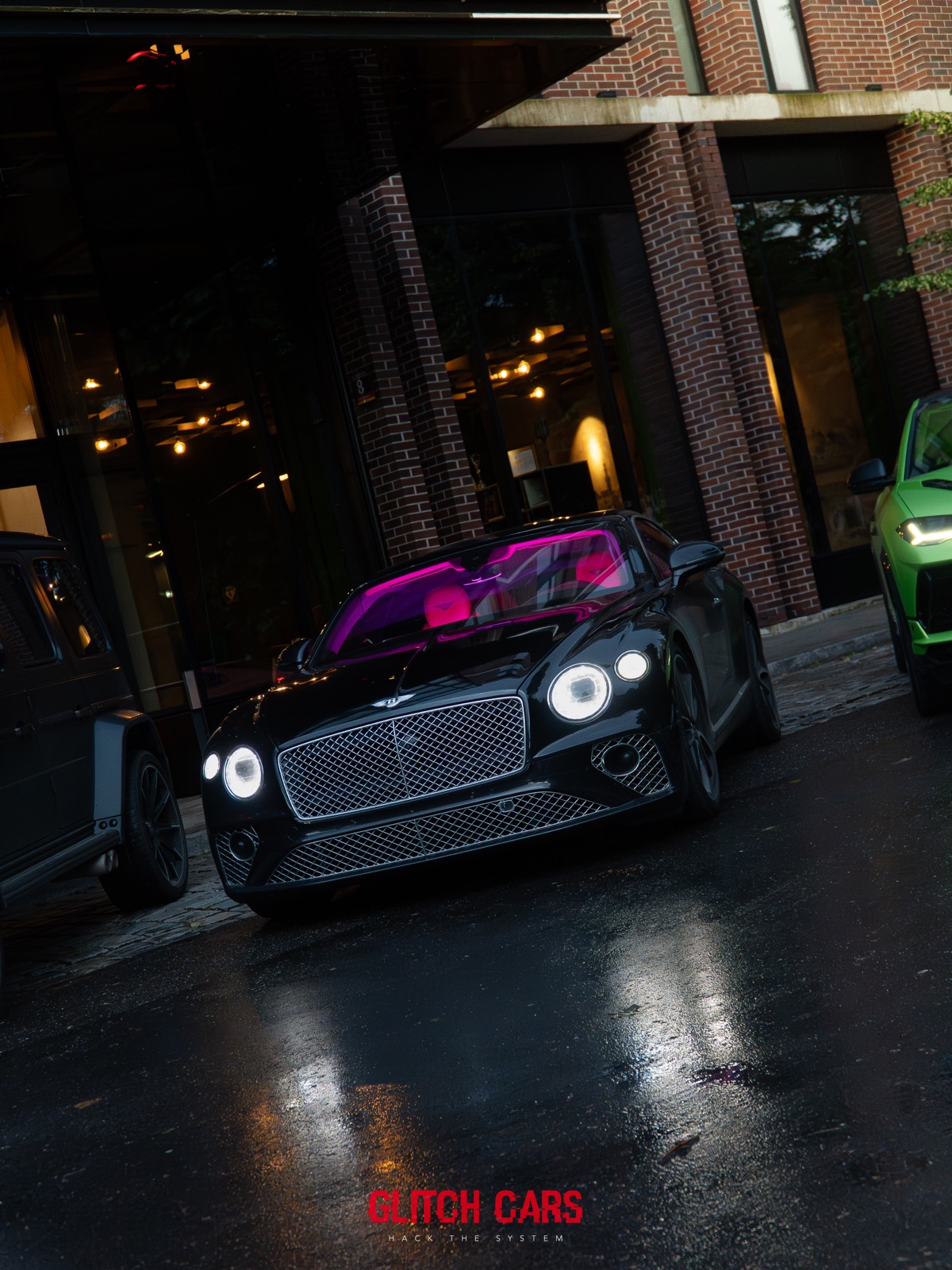 Post Instagram GLITCH CARS
